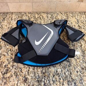 Nike Youth Lacrosse Vapor LT Shoulder Pads - Youth Small